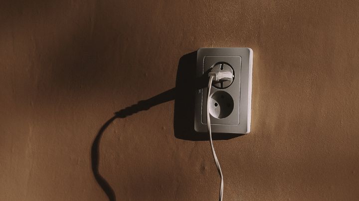 electrical plug of a lamp