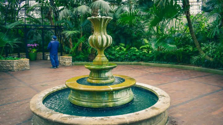 Design a Modern Water Fountain in the yard
