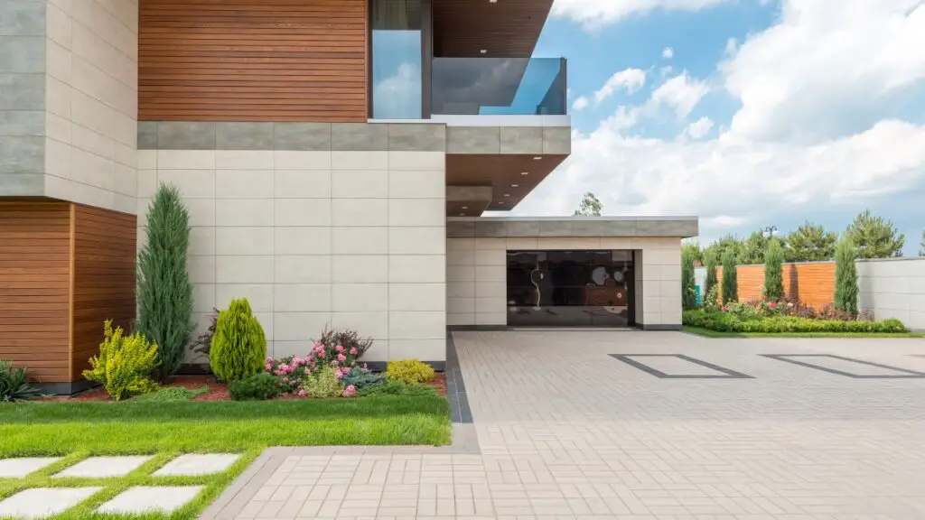 Set Up a Grand Entrance in your driveway