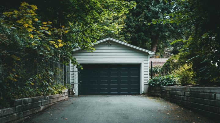 how to align garage door sensors