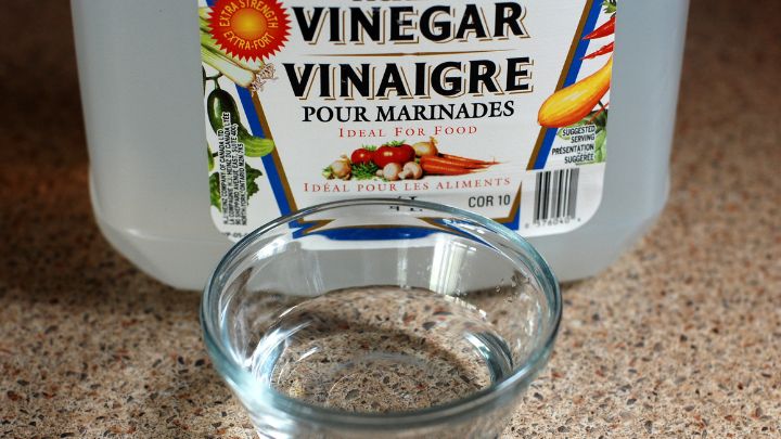 Use Vinegar with Detergent