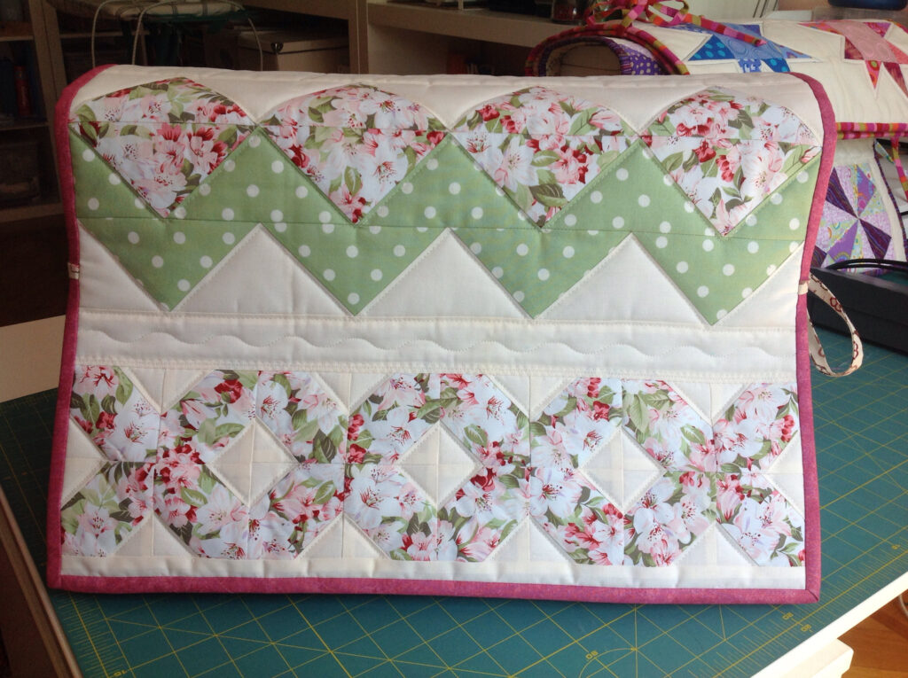 Sewing machine fabric cover