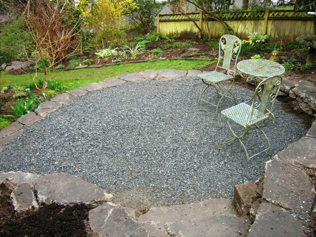 circular gravel garden