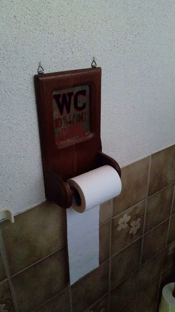 wooden toilet paper holder