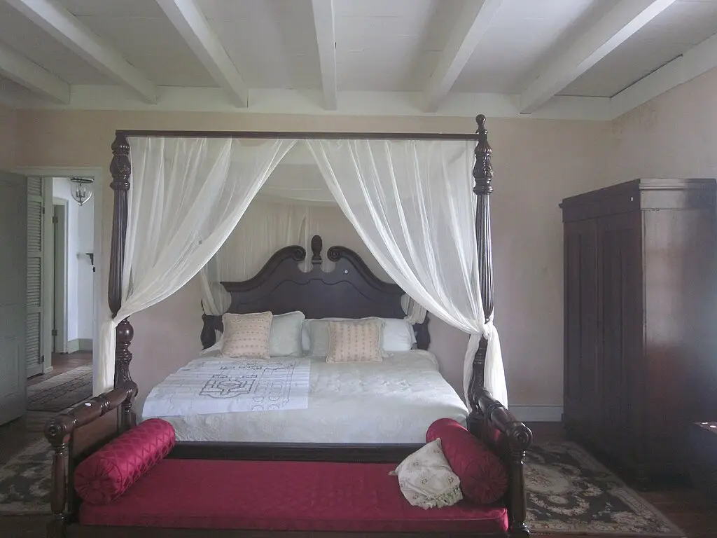 king bed with mosquito net