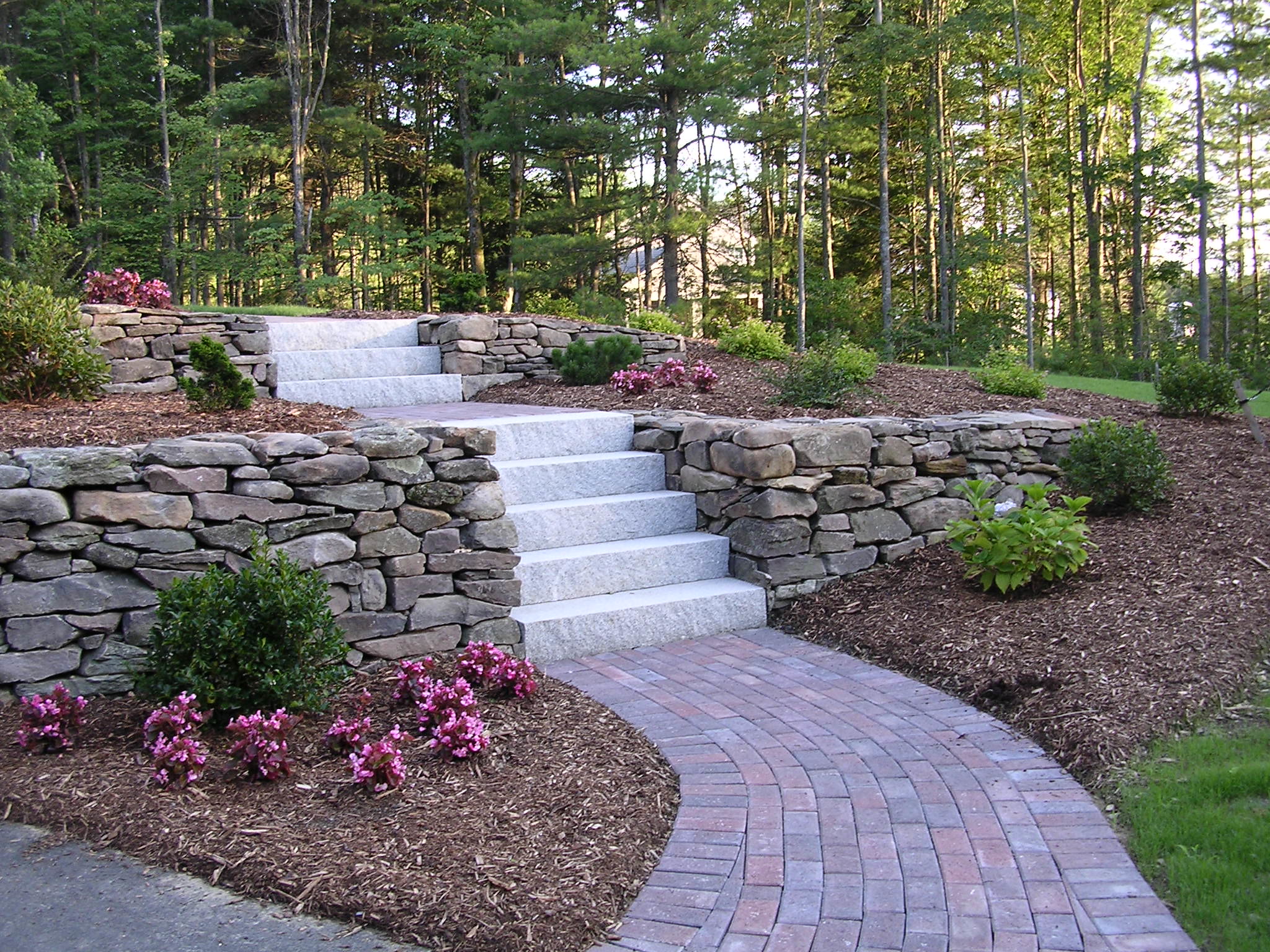 10 Beautiful Steep Hill Landscaping Ideas