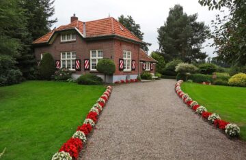 front house edging