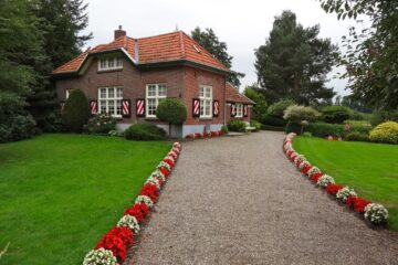 front house edging