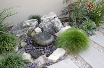 water feature with pebble